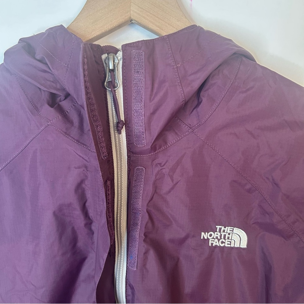 The North Face Women’s Burgundy Purple DryVent Resolve Hooded Jacket, Size Large - Picture 4 of 10